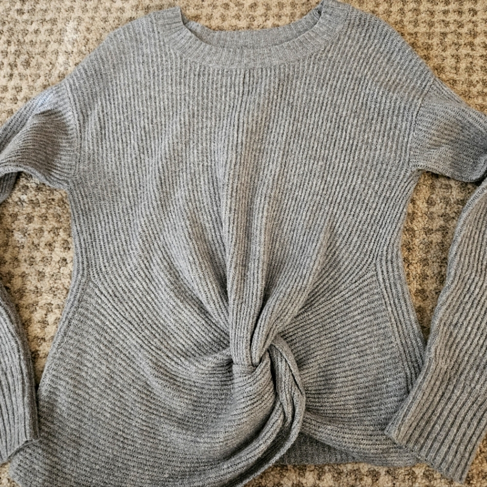 Offline by Aerie sweater size small
